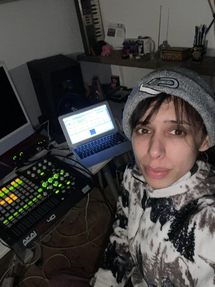 Kayla Painter 💜🌎 (@kaylapainter) on Twitter photo Winter in the studio… just a last little listen at some sounds before tomorrow’s show in Coventry!
<a href="/justdroppedin_/">Just Dropped In :</a>
<a href="/SorSpromotions/">SinkOrSwimPromotions</a>
Remaining 🎫 here:
wegottickets.com/event/630497/ Winter in the studio… just a last little listen at some sounds before tomorrow’s show in Coventry!
<a href="/justdroppedin_/">Just Dropped In :</a>
<a href="/SorSpromotions/">SinkOrSwimPromotions</a>
Remaining 🎫 here:
wegottickets.com/event/630497/