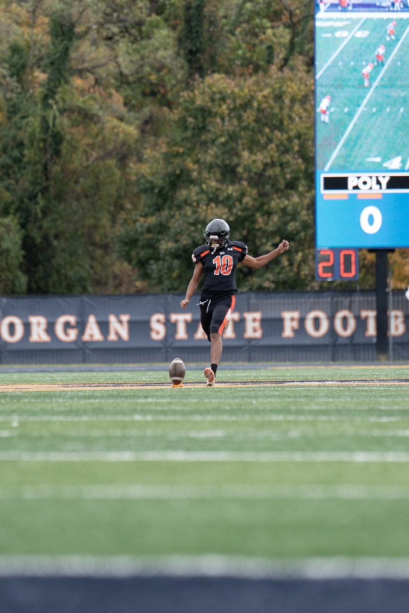 Kicker/Punter 
Co’25 
Baltimore City College 
4.5 gpa

hudl.com/video/3/199506…