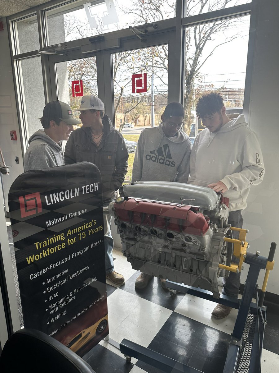 WoodburnMHS's tweet photo. Today, MHS students visited Lincoln Technical Institute’s Mahwah Campus. Lincoln Tech is a vocational training institute that offers high-quality training programs such as the Automotive, Skilled Trades, Health Sciences, Culinary and much more! https://t.co/prhK8KzX0s