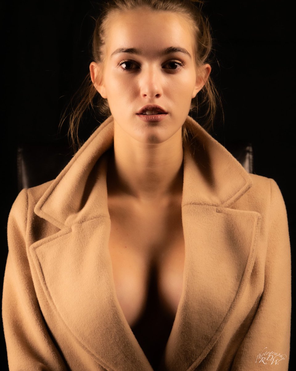 rdwalkerimages's tweet image. Another early shoot, so many modes I worked with at that time I would love to shoot with again.
.
.
In Frame: @morganmelnikova on IG