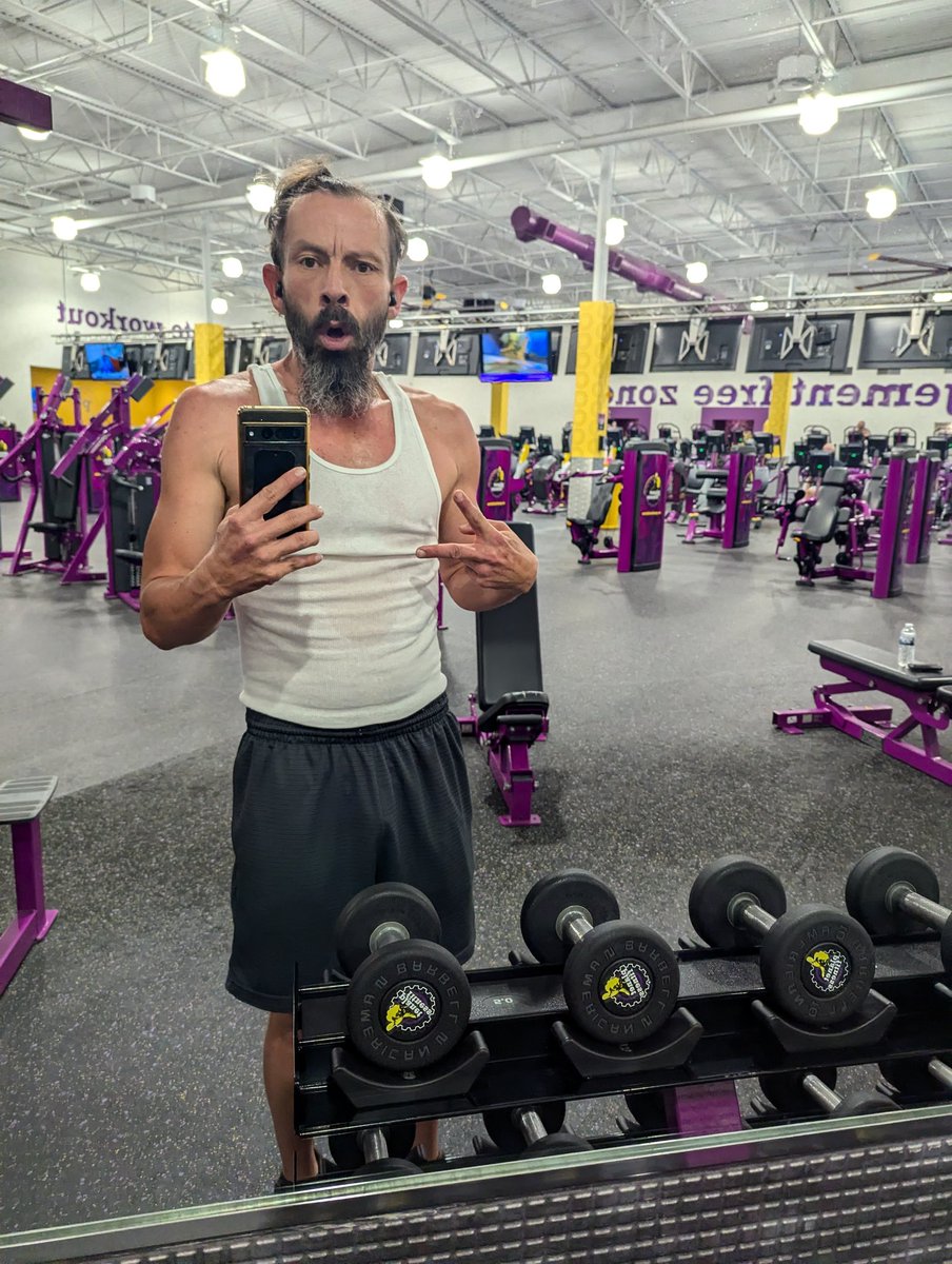 _davedigital's tweet photo. Year 2, Week 1 - COMPLETE 💯✅ 
+Creatine added

(meaning I'm in the 2nd year and completed the first week)

#fyp #fys #wedohardthings #giversGain https://t.co/rWDaDH0XLc