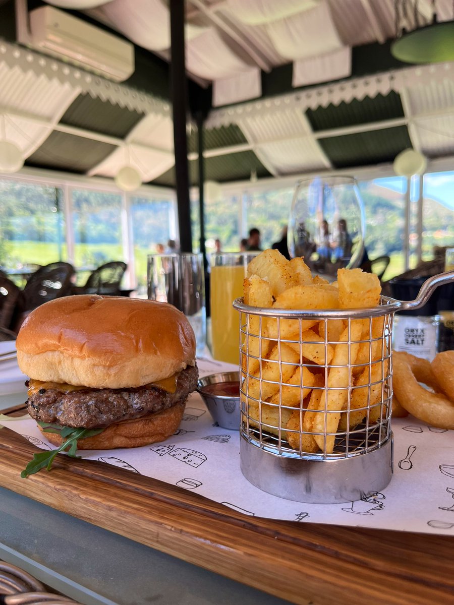 AD92EL's tweet photo. 🤤Constantia Glen https://t.co/LezZuhSMDL