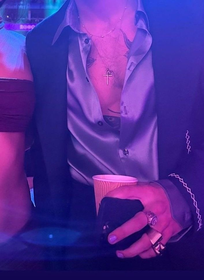 tdeardnskies's tweet photo. let’s discuss this again https://t.co/JqLdDDEA0H