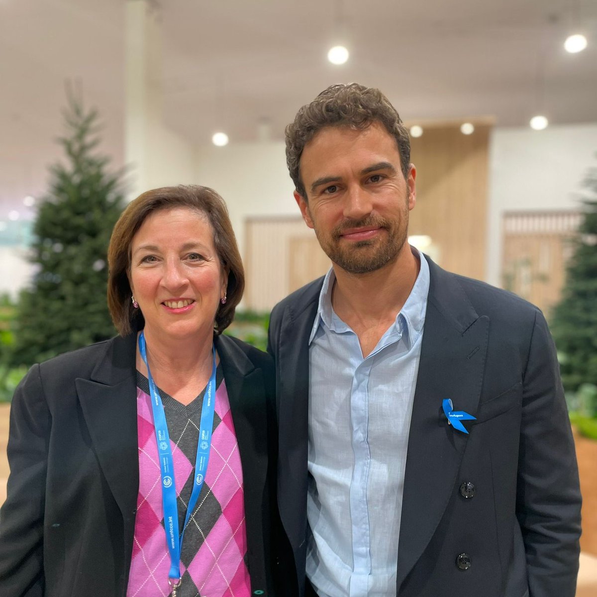 Thrilled to meet with UNHCR Goodwill Ambassador Theo James at #COP29.

Thank you for raising awareness on behalf of vulnerable people worldwide – and for sharing your experiences visiting with displaced persons and host communities affected by climate change in Mauritania.