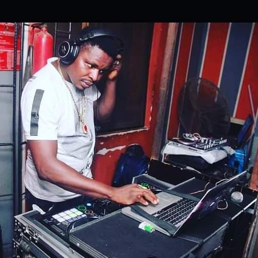 djraw_9ja's tweet photo. SPECIAL THANKS TO ALL OUR NUMEROUS CUSTOMERS,FOR SUPPORTING, DJ RAW ALL THIS YEARS,ITS ANOTHER FESTIVE PERIOD AGAIN LETS MAKE IT A MEMORABLE ONE,U CAN BOOKING US FOR YOUR NEXT EVENTS,STAGE AND   LIGHTINGS, 08038499356,08027245248 FOR MORE DETAILS.WE PUT GLAMOUR INTO YOUR EVENTS https://t.co/1q88UciNAH