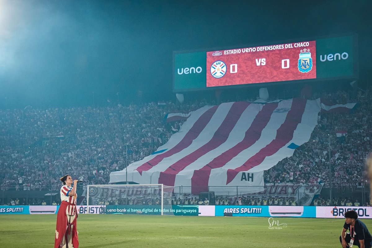 Que emoción tremenda la que viví ayer, cantar frente a 41.000 personas el Himno Nacional de nuestro país es una de esas experiencias que voy a guardar por siempre en mi corazón.
