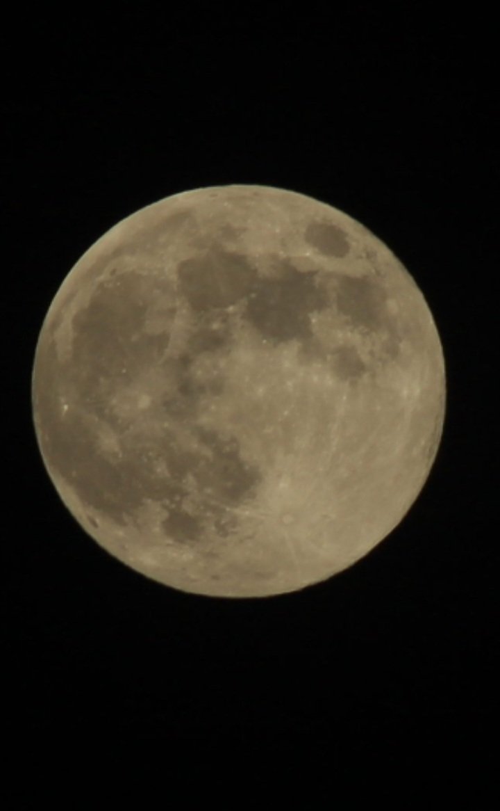 La luna del Castor. FUENTESAÚCO, ZAMORA <a href="/agomezmeteo_tve/">Andrés Gómez</a> <a href="/anamaria190977/">Ana María Herrero</a> <a href="/sibilafc/">Silvia Ferrer</a> <a href="/fcocachometeo/">Francisco Cacho</a> <a href="/martinraul16/">Raúl Martín☀️⛈🚴🏼‍♂️🎄🌟</a> <a href="/tomeandres/">Andrés Tomé</a> <a href="/meteosegovia/">Adrián Escobar</a>