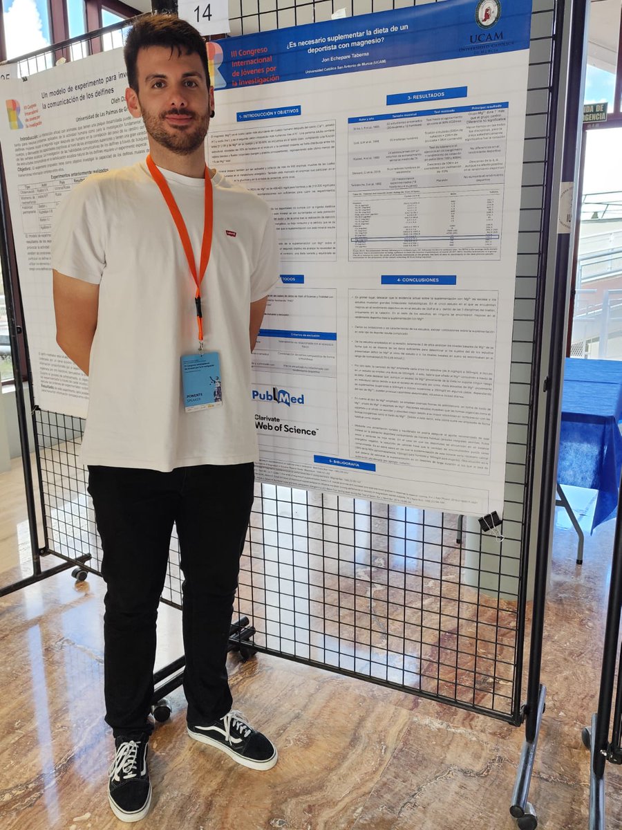 Nuestro compañeros preparados para la última sesión de pósters del congreso <a href="/AsociacionJINTE/">Asociación Jóvenes por la Investigación Tenerife</a> <a href="/ULL/">Universidad de La Laguna</a> <a href="/UCAM_Investiga/">Vicerrectorado de Investigación UCAM</a>