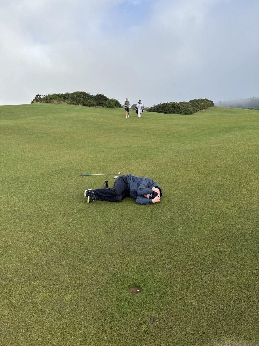 Man down. Hyundai hitter (<a href="/_wyethcatlin_/">Sweater Folder III (Hyundai)</a> ) strikes again. 
#BandonBros