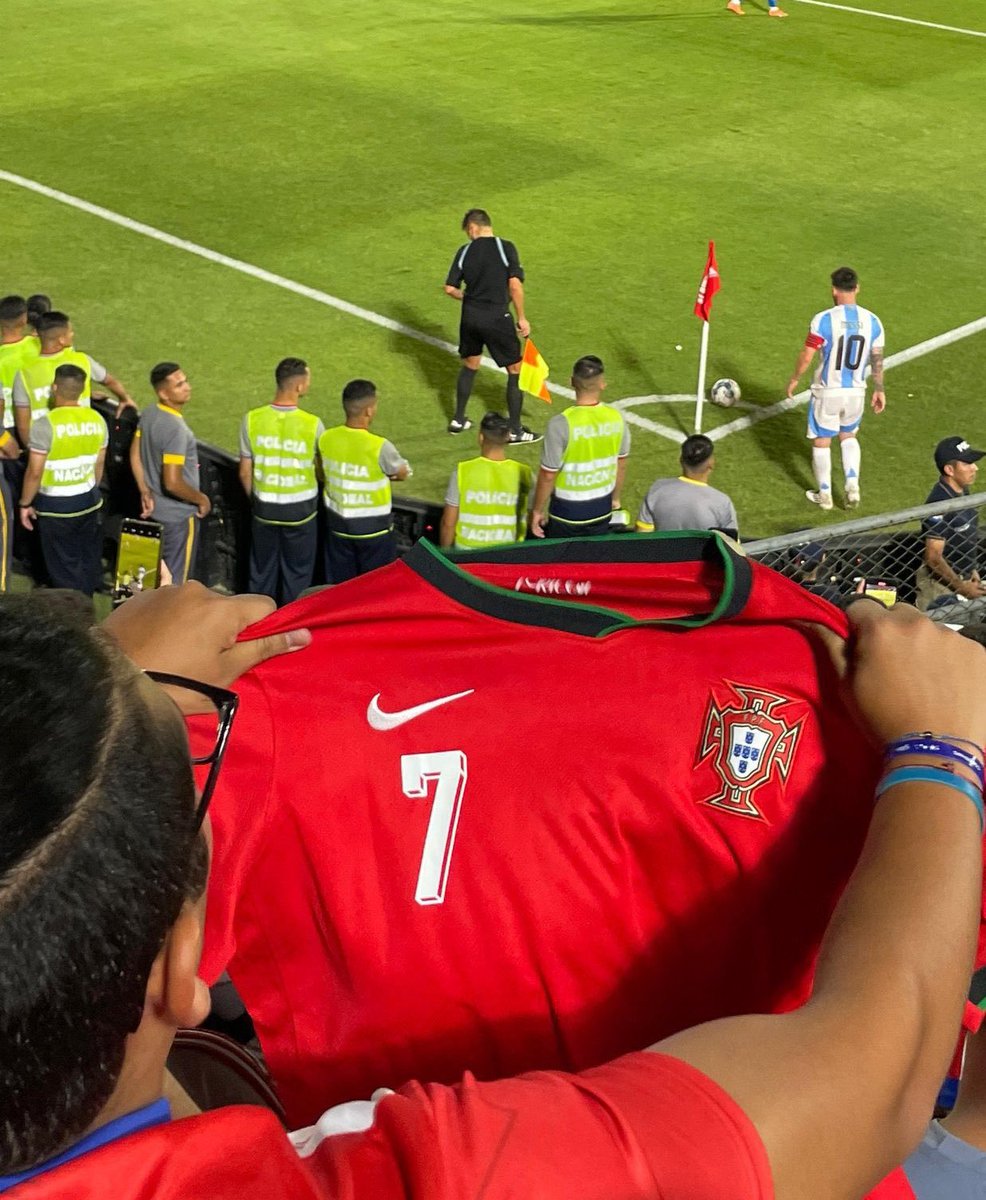 No fue una noche fácil para Messi en Paraguay