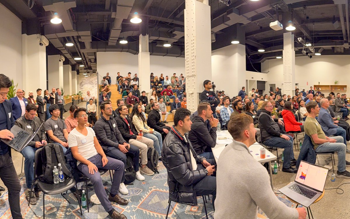 I attended my first ever <a href="/GenAICollective/">The (Gen)AI Collective • now @AICollectiveCo</a> NYC event this week and WOW was this the perfect occasion! 🤩

150+ community members in attendance, 7 startups demoing, judge and crowd award voting, and over $15k in prizes handed out!

I’m simply BLOWN AWAY by the awe inspiring