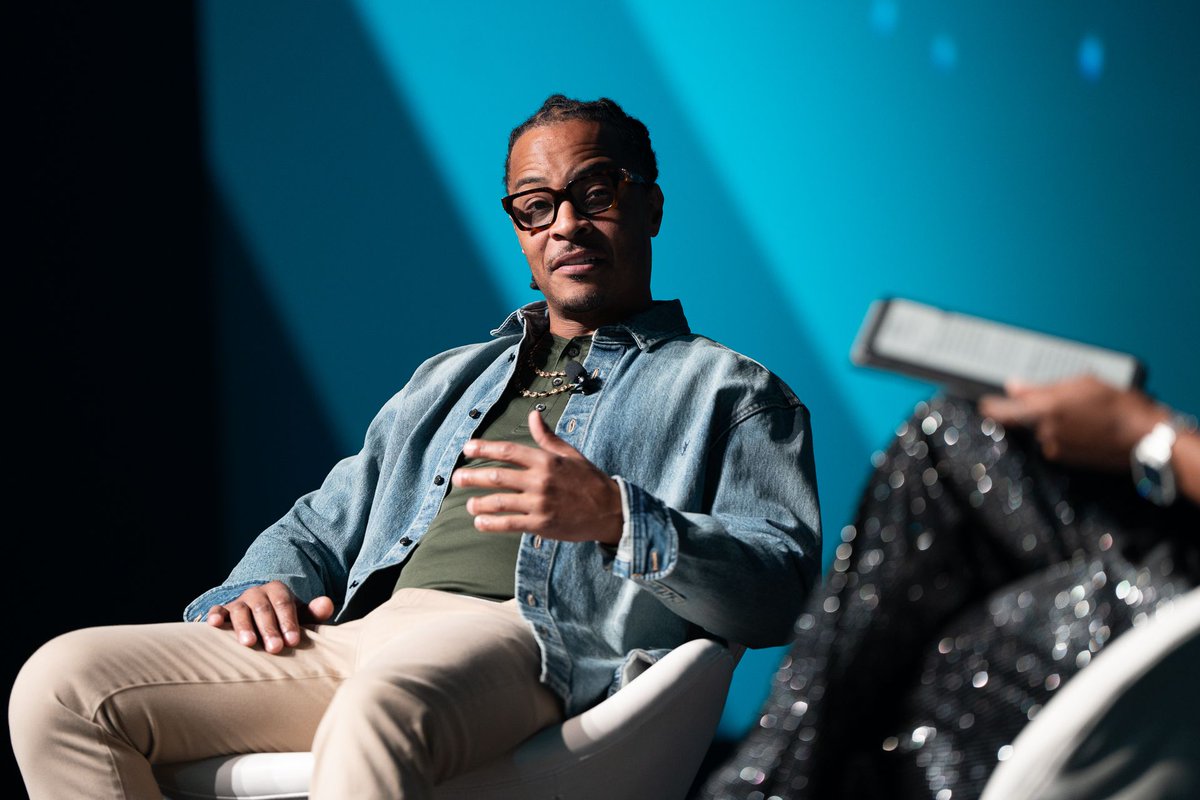 SiliconVlyBank's tweet image. .@Tip at our #AFROTECH24 session: “Don’t follow trends, create them.”
 
The conference has been as electric as always and we are having a great time connecting with the Black tech ecosystem.
 
#AFROTECH @AfroTech @Blavity #YesSVB