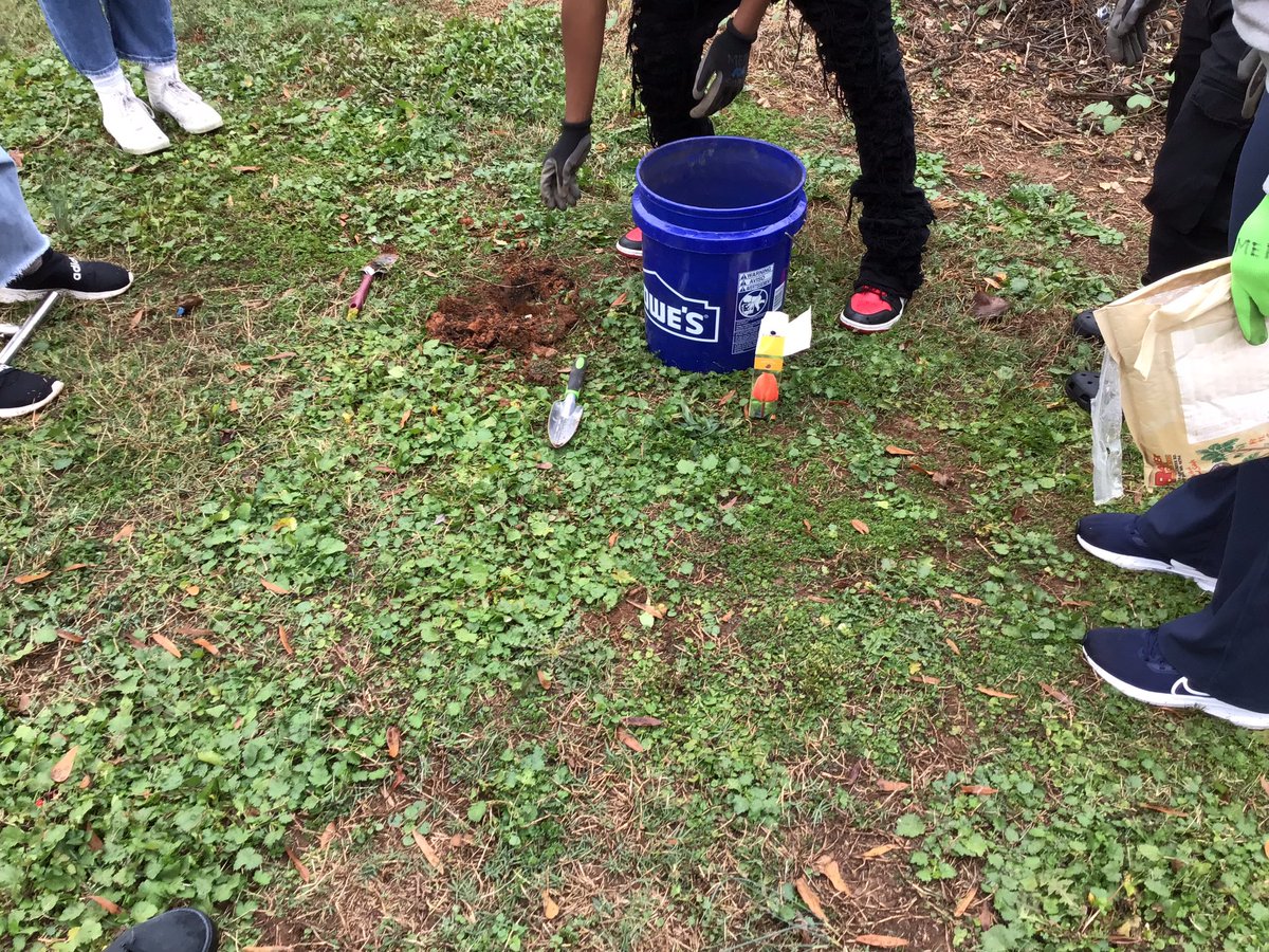 Mary E. Phillips HS tweet media