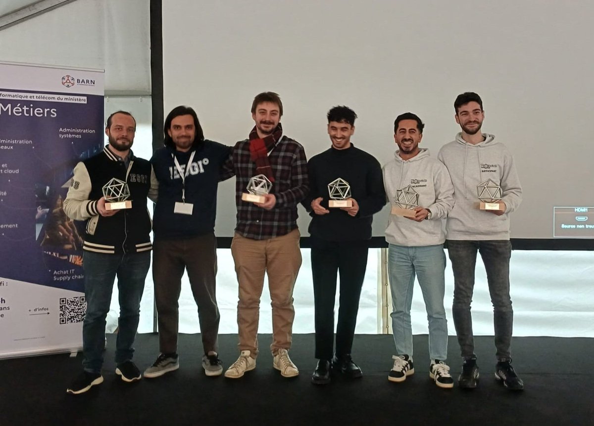 Le #HackathonDIRISI2024, c'est fini ! 

Bravo aux vainqueurs (<a href="/ESGI/">ESGI</a>, <a href="/datasciencemsc/">DSTI School of Engineering</a>, <a href="/iainstitut/">IA Institut</a>) et à l'ensemble des participants et organisateurs pour cette première édition centrée sur la #Data et l'#IA.

Rendez-vous l'année prochaine pour la suite ! 👀

#UnirNosForces