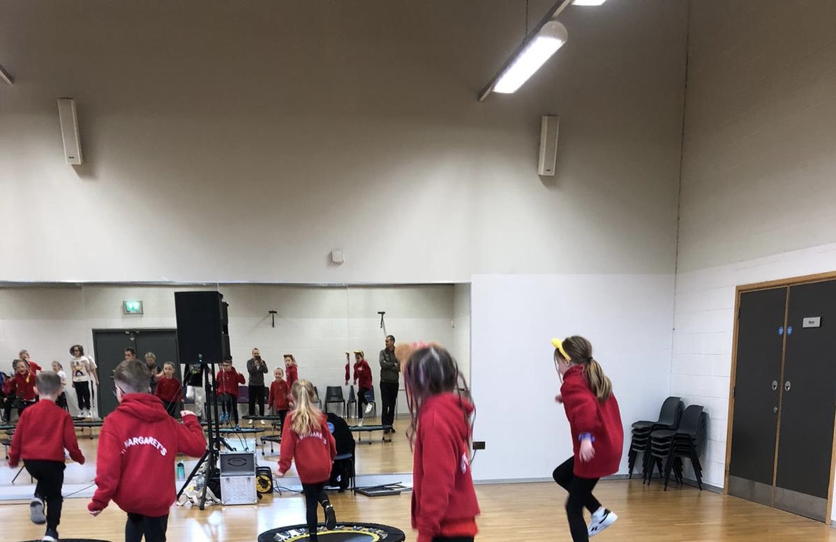 StMargaretsCEP2's tweet photo. A group of Y3 had fun today developing skills in activities such as throwing, catching, strength &amp; skipping.  Well done to the children for representing us so well &amp; thank you to the staff who give up their free time in order to organise &amp; provide children with opportunities! https://t.co/V245W3XpVe