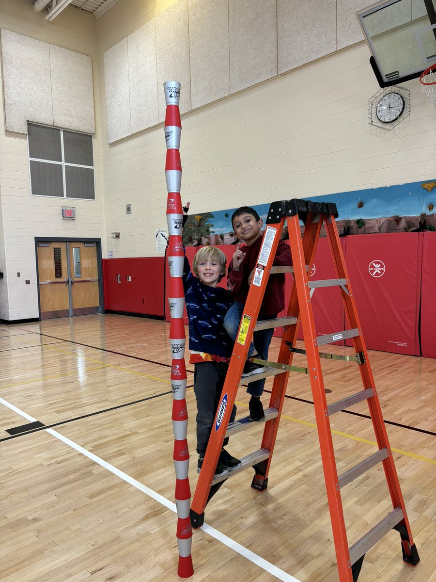 pe4everykid's tweet photo. Some of our second grade top tower stackers! #physed @ktowler304 @SpeedStacksInc #StackUp2024 https://t.co/GVvktU6viA