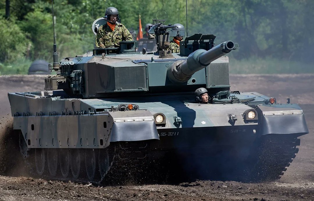 KDefenseInsight's tweet photo. How the #K2BlackPanther was born: In 1995, to create the most advanced battle tank in the world, #ROK's #ADD brought in global tank experts involved in the design of the #Stridsvagn103, #M1Abrams, #Merkava, #Type90, #Challenger, and #Leclerc tanks, for an intensive seminar.
1/n https://t.co/bvPGzWghAb