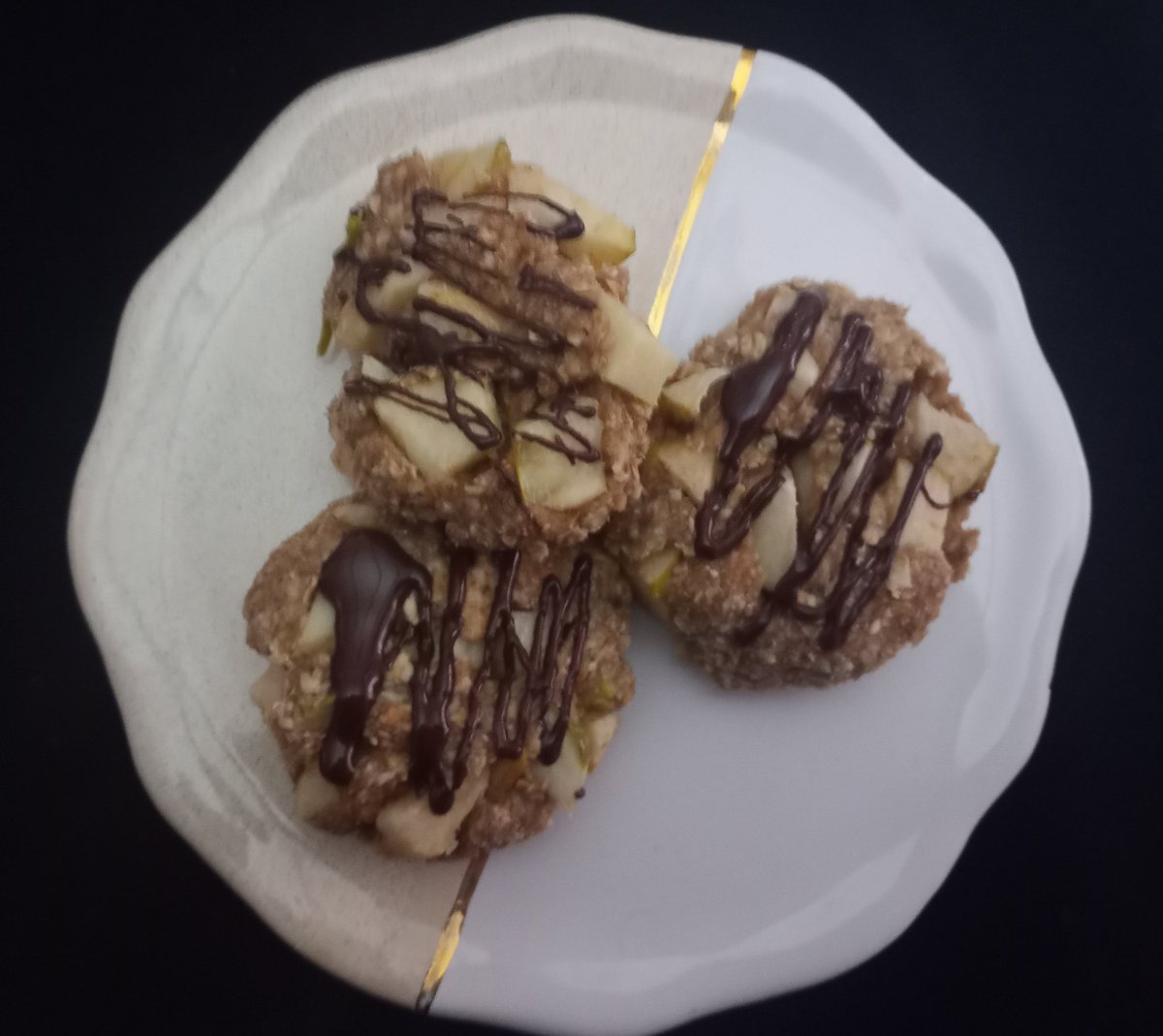 . . .❥ 𝑟𝑒𝑐𝑒𝑡𝑎𝑠 𝑙𝑜𝑤 𝑐𝑎𝑙 #edtwt #edtw
·˚ ༘₊· ͟͟͞͞꒰➳ 𝘎𝘢𝘭𝘭𝘦𝘵𝘢𝘴 𝘥𝘦 𝘮𝘢𝘯𝘻𝘢𝘯𝘢 𝘺 𝘢𝘷𝘦𝘯𝘢 ‧ ☽༓･*˚⁺‧͙
【 52kcal 𝑝𝑜𝑟 𝑔𝑎𝑙𝑙𝑒𝑡𝑎 】

♡+↻ para mas recetas