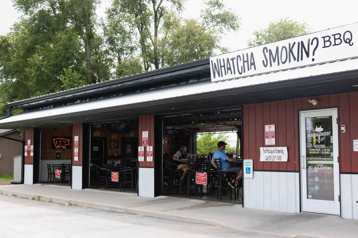 abbybrend's tweet photo. I second this @HiMyNameIsSeton  and @dpshow - come to central Iowa! Visit Ames (Go Cyclones) stop at Whatcha Smokin BBQ in Luther and come to the farm to feed some pretty cows. Message me for more great ideas! https://t.co/E0UPYKHyeK