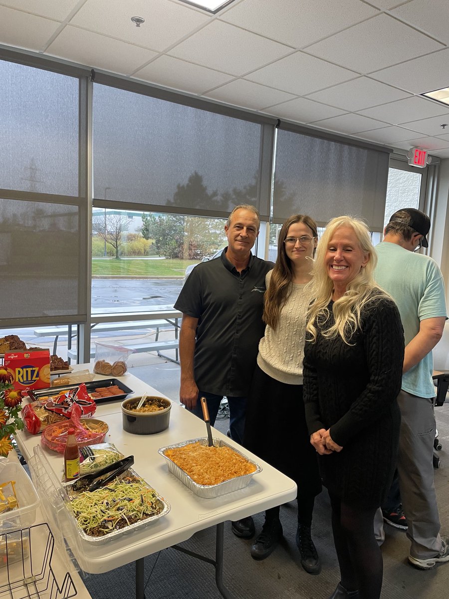 LTLServiceInc's tweet photo. Every day is Driver Appreciation Day at LTL Service. Grateful for their efforts in Safety and Service! Thanks to Amber for organizing a potluck lunch to share our special recipes with everyone. Now it’s time for a walk :) https://t.co/3axLPdcOso