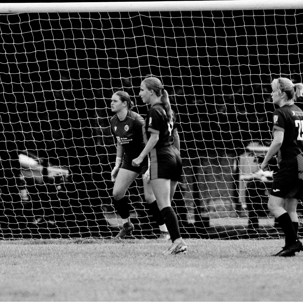 ProElite442's tweet photo. Good luck to our amazing U16 GK Kaitlyn Lawrence, playing for Welling Utd U18’s tomorrow vs Charlton Athletic..
🧤⚽️👍🏻 https://t.co/ER9CFRPlyv