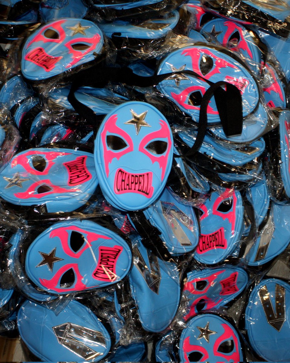 silvamore's tweet image. one more small run of Chappell lucha shoulder bags on the way 

stashpages.us/products/midwe…
