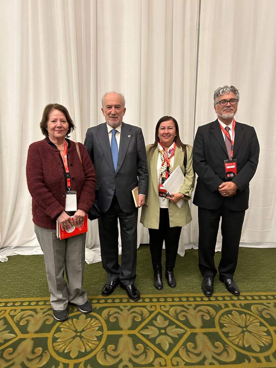 El 13 de noviembre finalizó el XVII Congreso de <a href="/ASALEinforma/">ASALE</a>, actividad que reunió a representantes de las veintitrés academias del mundo hispanohablante. 
Más información: conta.cc/4hRhivl