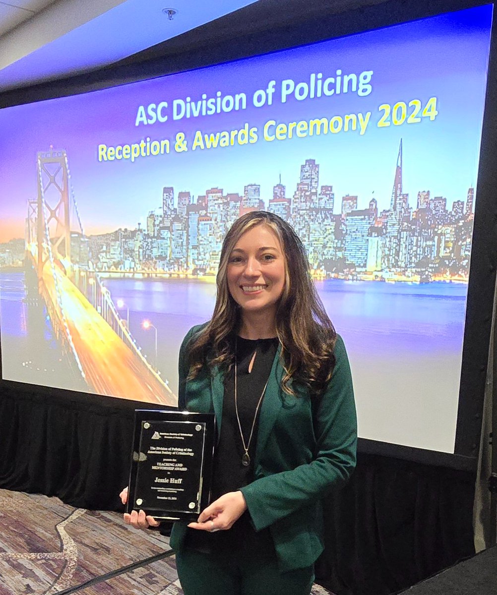 TEACHING AND MENTORSHIP AWARD - Jessie Huff