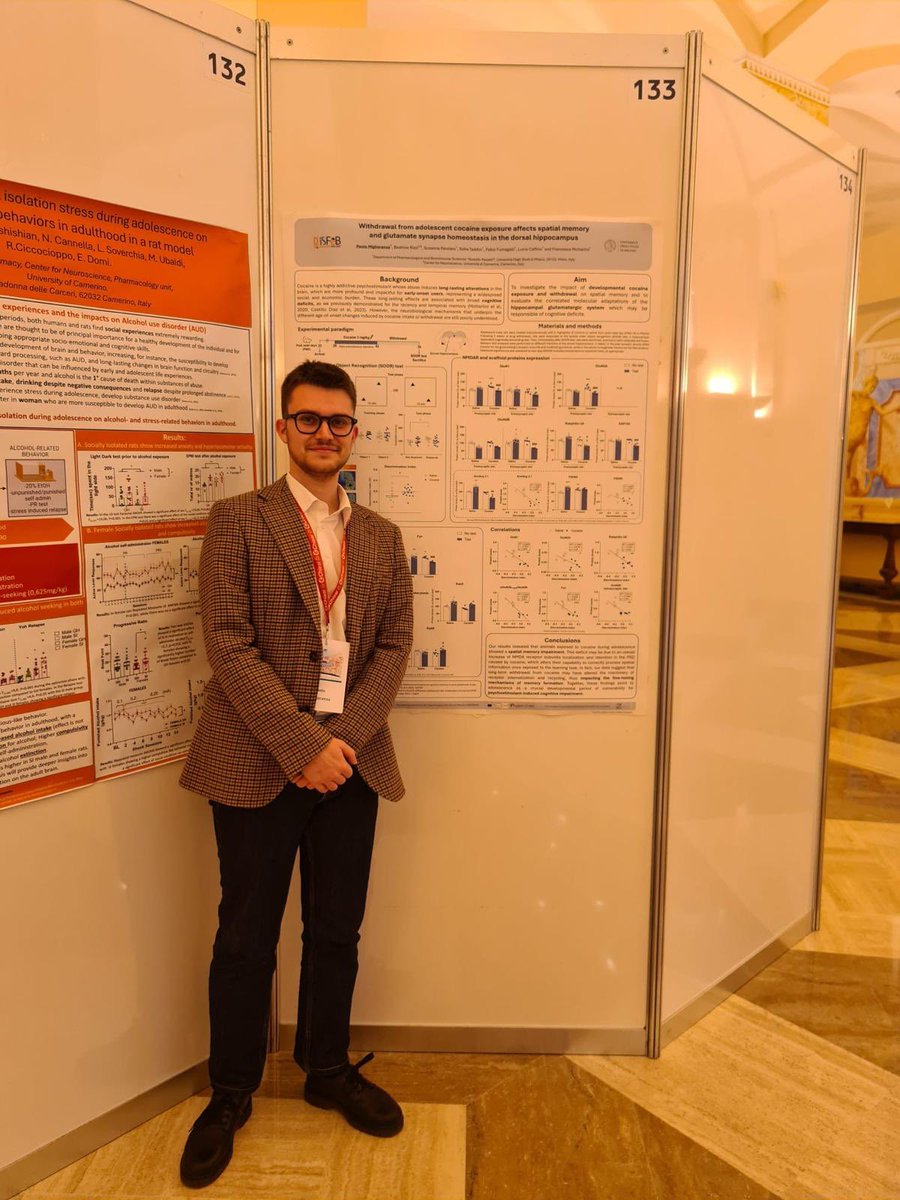 Great opportunity again to share #science at the 42 Congress of the <a href="/SIFfarmacologia/">SIF</a> ✨

Proud of our young scientists for their works 😎