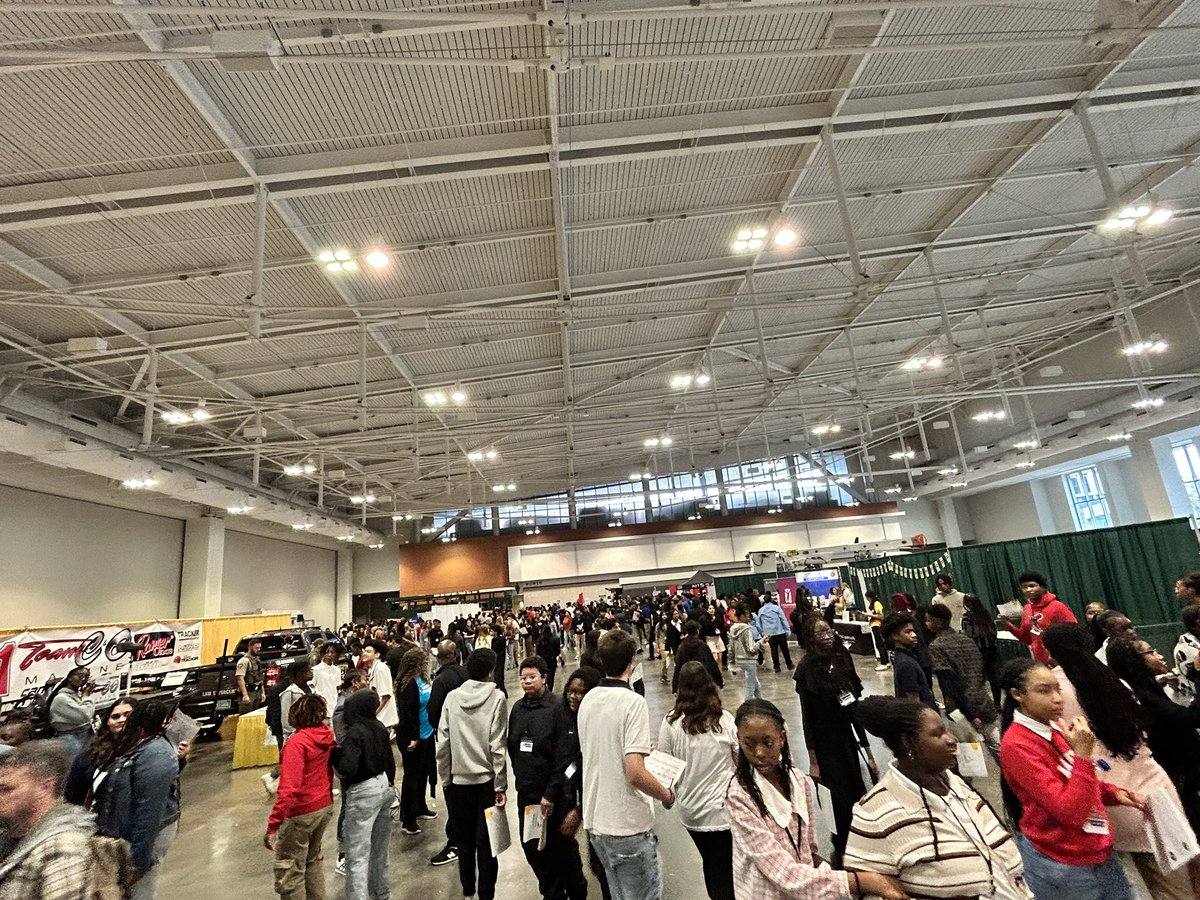 Rashed_F_din's tweet image. Career Exploration Fair 2024 for the over 5,000 Freshmen @MetroSchools !  @NESpower @MyFutureMyWay @nashchamber #cef24