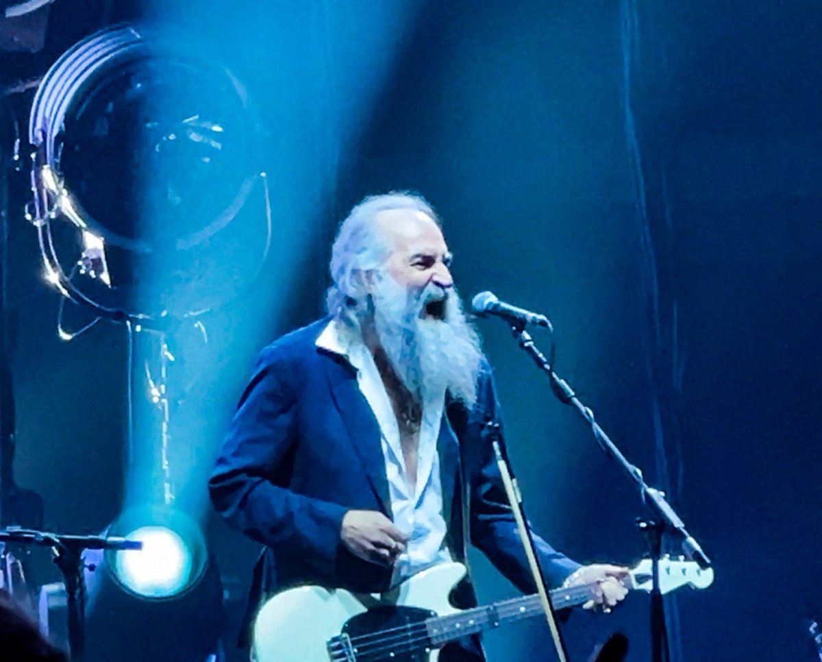 Nick Cave &amp; The Bad Seeds played a blinder in Dublin this week, as they’ve done all over Europe recently.

🎬Watching “Wild God” from the Madrid gig @ 
-> youtu.be/31-AGhgqssc

#NickCave