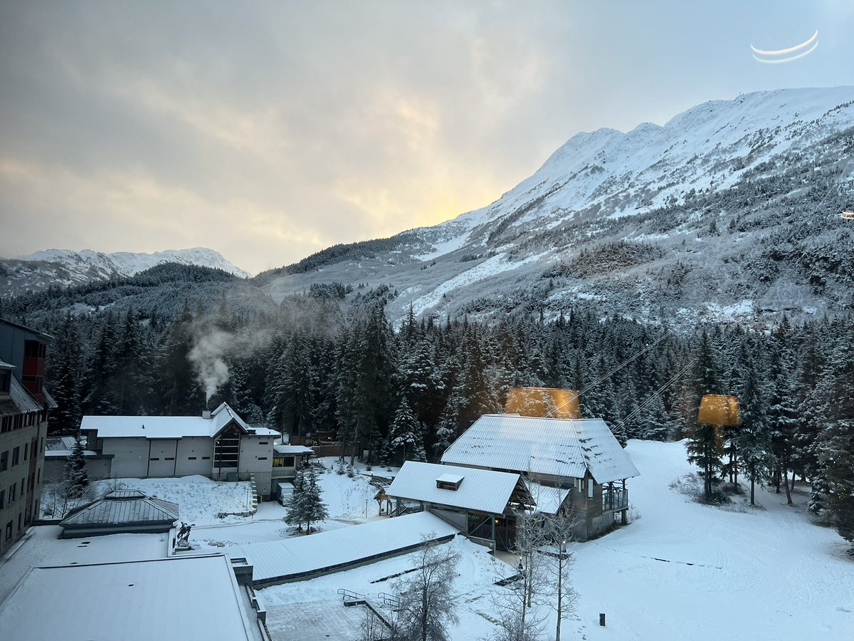 Last day in Alaska with a sunrise view