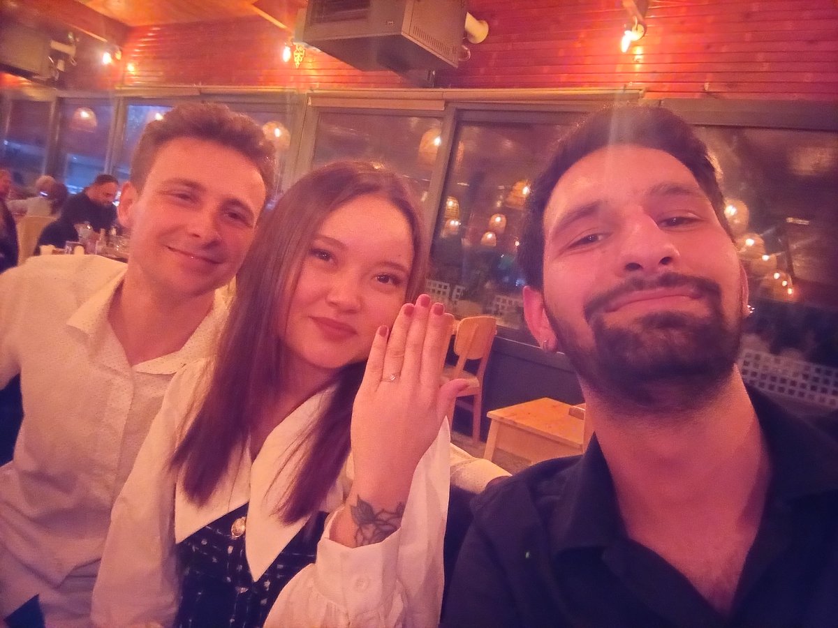 Doğum günü diye geldik evlenme teklifi etti lavuk