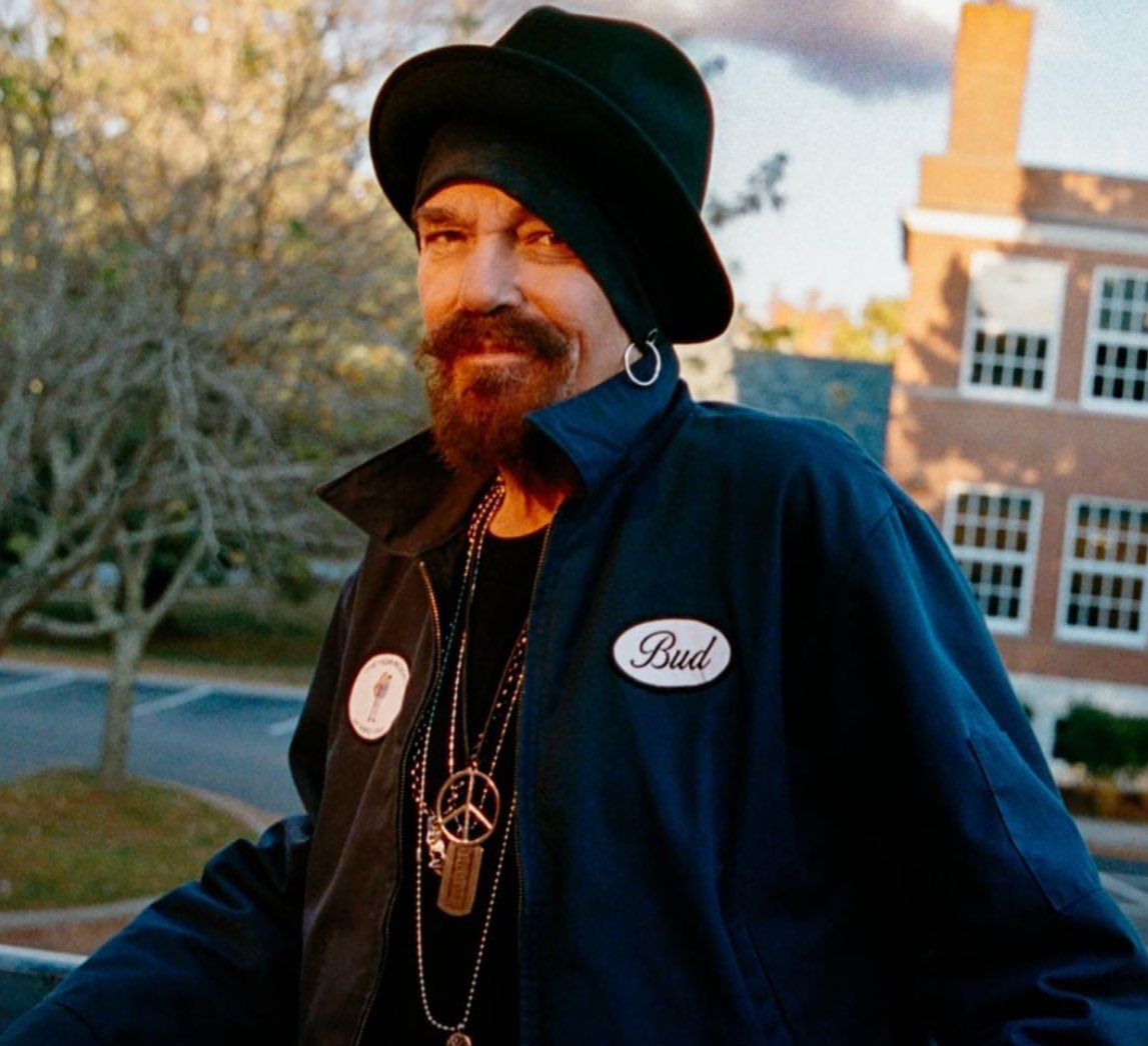 DaveMcNamee3000's tweet image. Billy Bob Thornton now looks like if Jamiroquai was a space pirate