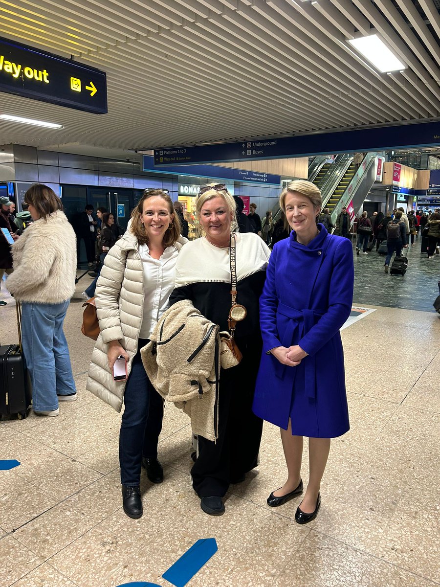 SwaggaPcn's tweet photo. @AmandaPritchard Thank you for taking the time on your return leg back to the capital to find time to speak about SWAGGA PCN with our Clinical Director Coleen McCabe and Managing Director Gina Barnett, in a very impromptu setting of Euston Station https://t.co/5zAqsNIhZP