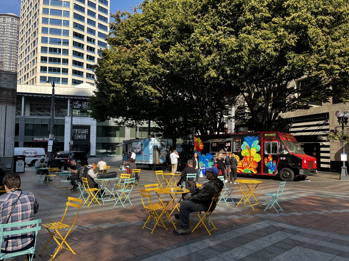 MinusPeach's tweet photo. Downtown Seattle is one of our most vibrant neighborhoods filled with incredible public spaces, hundreds of local businesses, phenomenal coffee, diverse food options, and some of the best people I’ve ever met.

If you haven’t been spending time downtown lately you’re missing out. https://t.co/Sf2oSLcktf