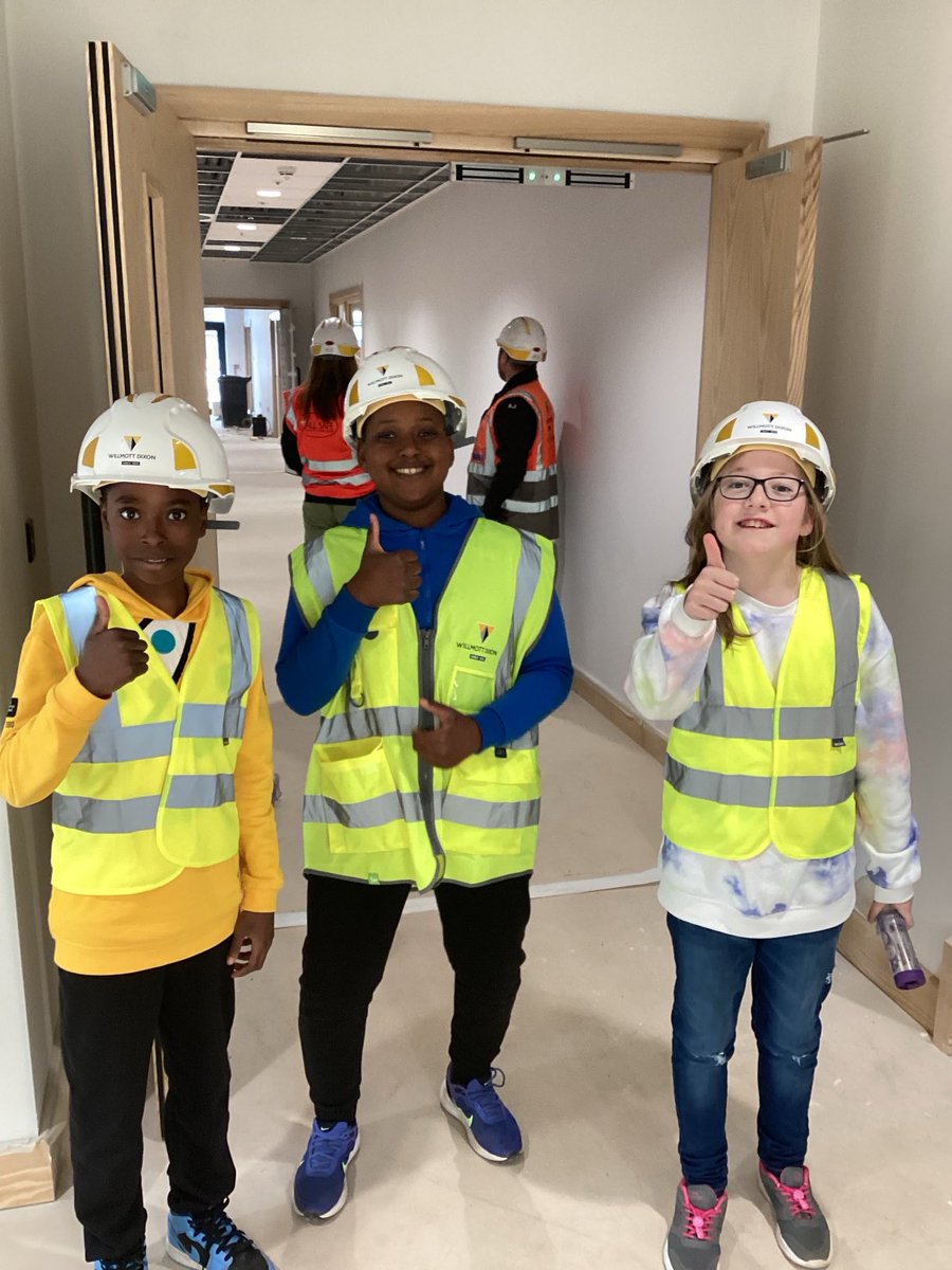 Reach Radio tweet media