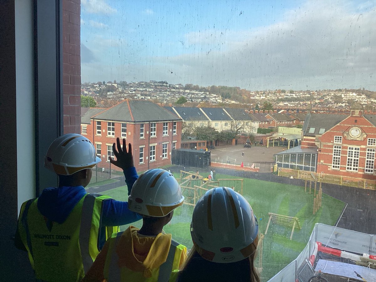 Reach Radio tweet media