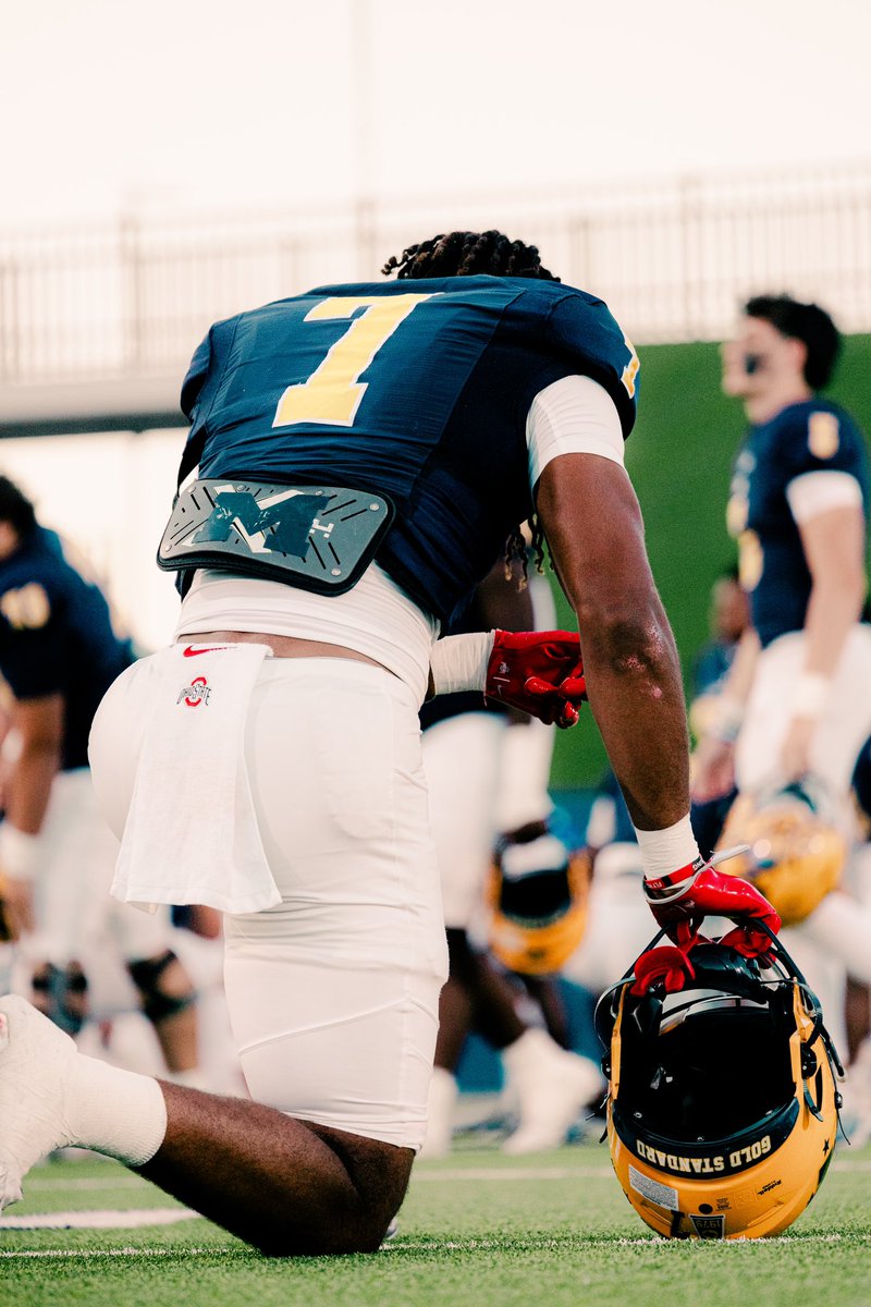 PettijohnJuliet's tweet photo. Round 1 TXHS 6A Playoffs. I’m already proud, because your faith, preparation and execution never waivers. Let’s get it @r_pettijohn!
#golions #futurebuckeye https://t.co/DENL80rO9v