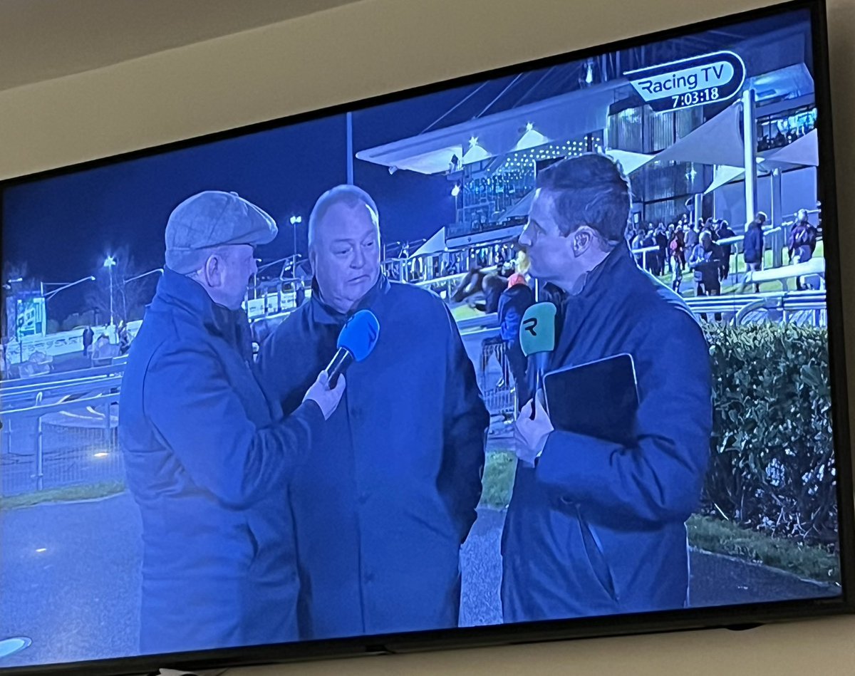 Poor <a href="/irishkor/">kevinoryan</a> was feeling the length of that interview. Changing hands galore, brilliant interview all the same <a href="/Franmberry/">Fran Berry</a> <a href="/RacingTV/">Racing TV</a>