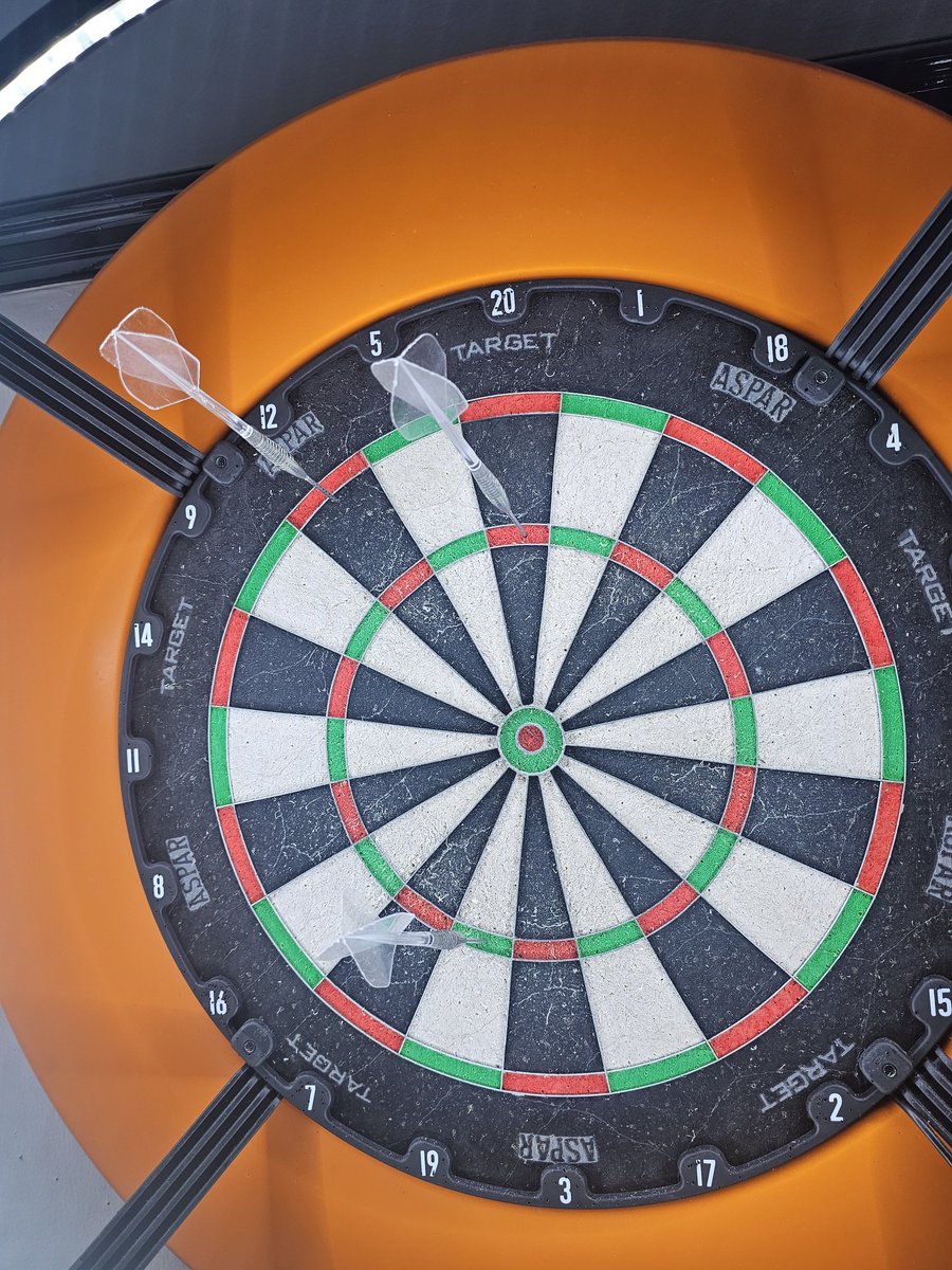 jadecrissy's tweet photo. Only practicing at home but Spencer (who's 11) just went 
180
180
And then just missed double 12 for a 9 darter 😫
Actually surprised the neighbours didn't come round to check everything was OK 😂
#PDCDarts 
@Wayne501Mardle @rockstar_13_ @Dobey180 @LukeTheNuke180 @lukeh180 https://t.co/LK6fvUKNa6