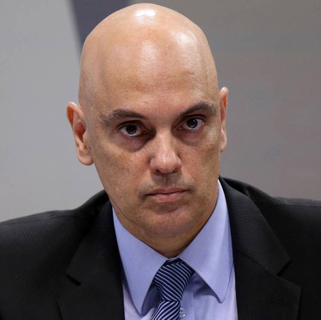 adrianavandoni's tweet photo. Alexandre de Moraes: “É necessária a pacificação no país, mas só é possível essa pacificação com a responsabilização de todos os criminosos.”

🧐🧐🧐🧐

E Lula?, Zé Dirceu, CEOs da Odebretch, Gedel Vieira, etc … etc. 

…

Justiça com viés ideológico como a nossa não é justiça, mas uma forma de controle do adversário.