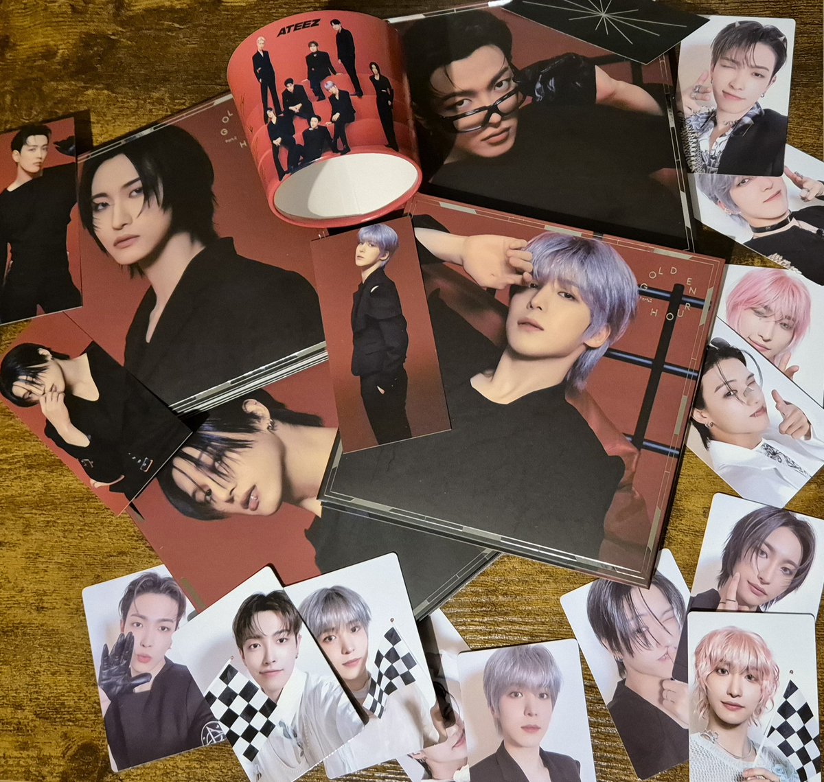 yunhocolada's tweet image. Picked up my HMV Exclusive Digipacks from @hmvOxfordStreet in London, UK today 🥳 I got a cupsleeve and they were playing the album in store, as they should 🙂‍↕️ @hello82EUROPE @hello82official #MyLocalHMV #hello82 #82giveaway #ATEEZ #ATEEZ_IceOnMyTeeth #GOLDENHOUR_Part2