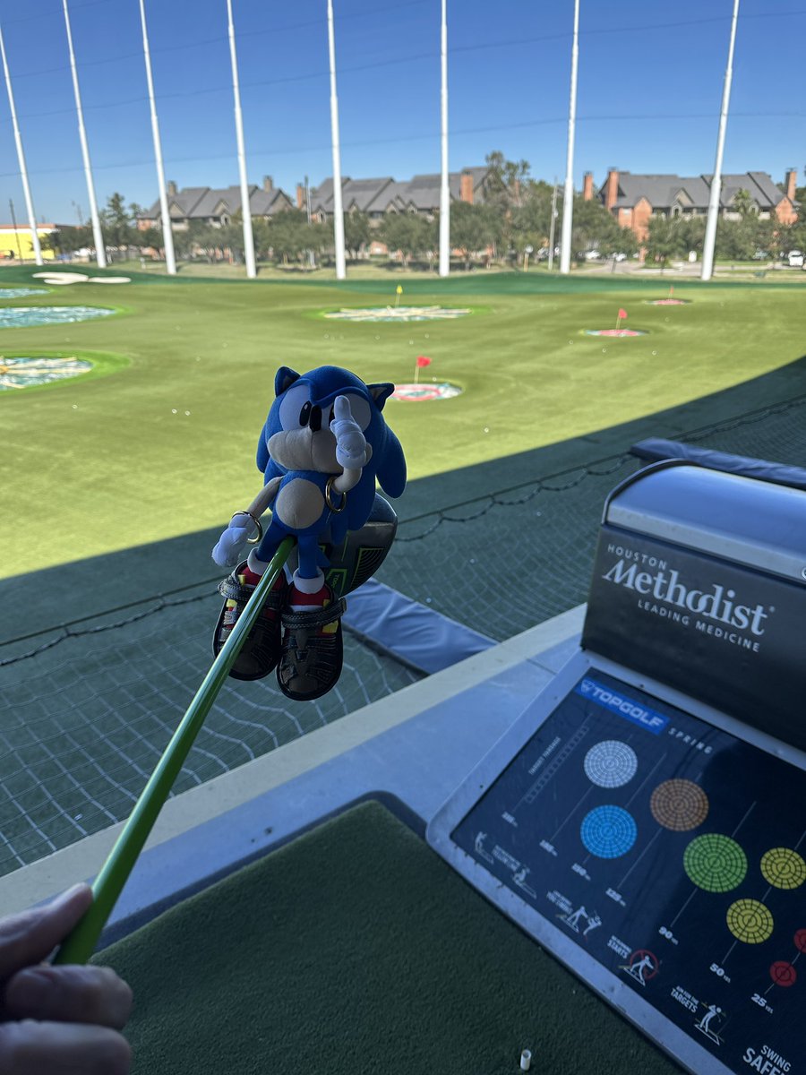 1992_sonic's tweet photo. Sonic had a Super Sonic Time today at Topgolf!! #topgolf #golf #topgolfspring #SonicTheHedgehog 
#guinnessworldrecords
#Sega
#Sonic
#Segaofamerica
#SegaUK
#VideoGamecollection
#videogamecollector
#toycollection
#toycollector
#collection
#collector
#gameroom
#mancave https://t.co/AKd3Hy0Y2u