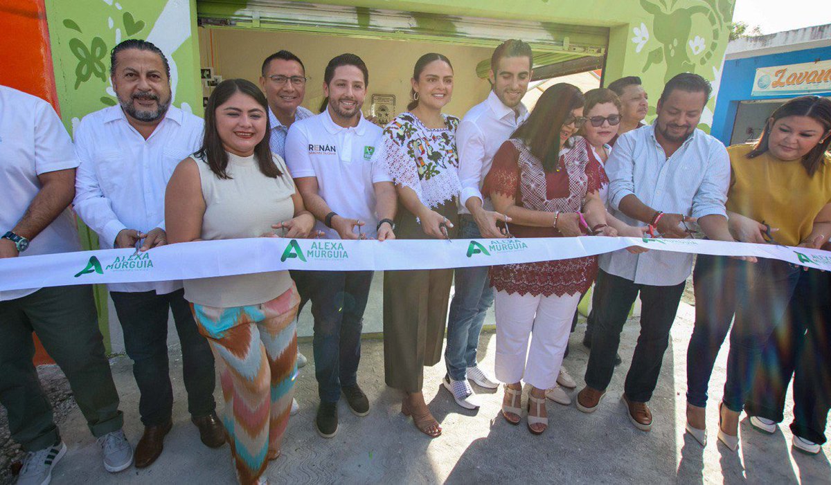 ¡En la 4T estamos más unidas y unidos que nunca para seguir trabajando por el bienestar de nuestra gente! 

Me dio mucho gusto acompañar a mi amiga <a href="/SoyAlexaMurguia/">Alexa Murguia Trujillo</a> en la inauguración de su Casa de Enlace Legislativo en el Distrito 4.