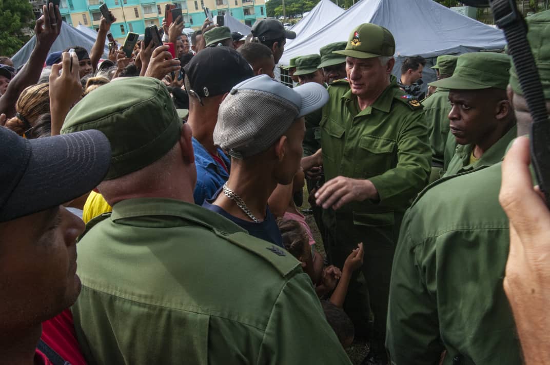 El Presidente del CDN <a href="/DiazCanelB/">Miguel Díaz-Canel Bermúdez</a> visitó el Consejo Popular Nuevo Pilón. Aquí apreciaron los daños en la infraestructura de las viviendas tras los sismos. En una explanada se montaron casas de campañas para los habitantes hasta que se retorne a la normalidad.