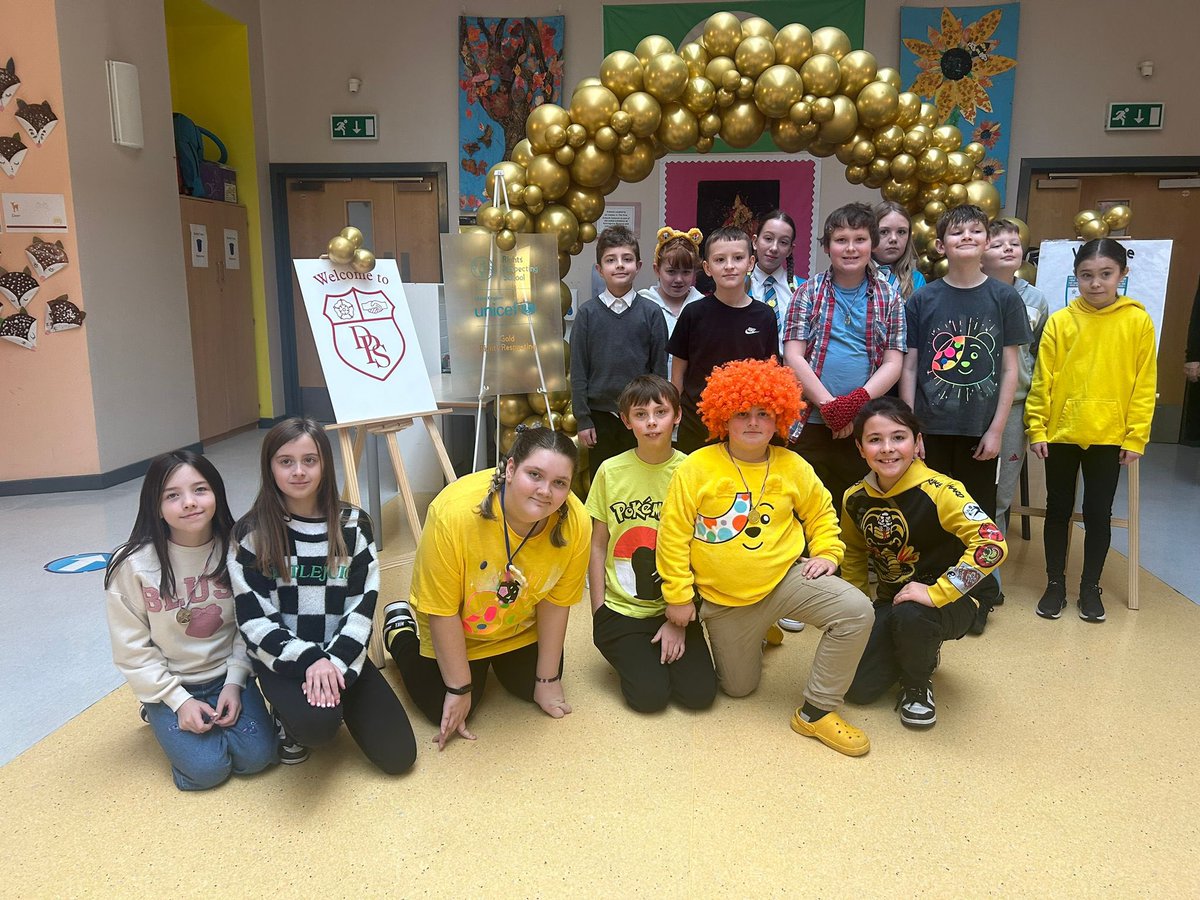 We are all very proud and happy to have received our 3rd Rights Respecting award with @drumparkprimary 🌟🌟