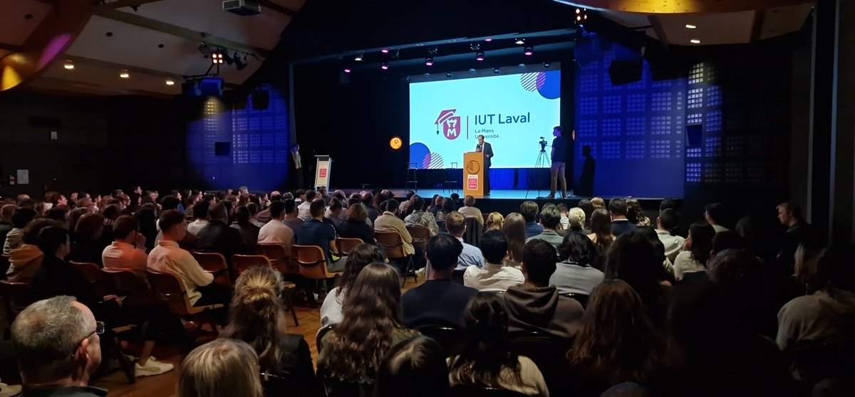 Première remise des diplômes des BUT de <a href="/iutlaval/">IUT DE LAVAL</a>. Félicitations à tous nos jeunes.
