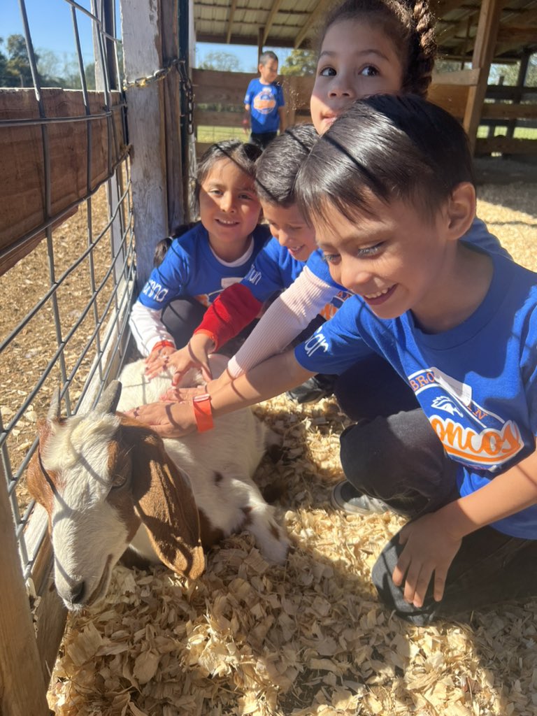 Such a beautiful day ☀️to spend it at the <a href="/Oil_Ranch/">Oil Ranch</a> with <a href="/BrosnahanES/">Brosnahan Elementary</a> PreK Class