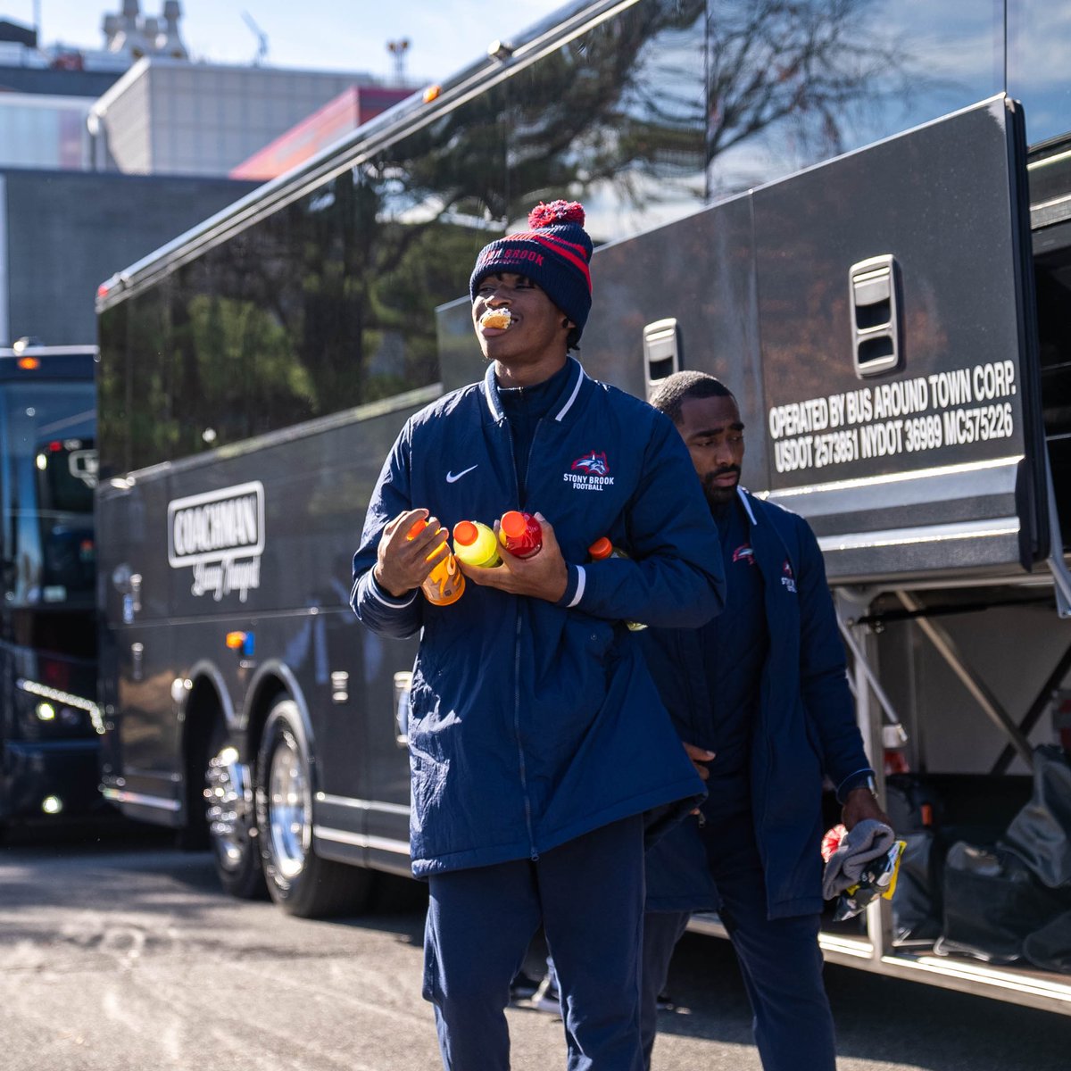StonyBrookFB's tweet photo. UNH Bound 🚌

🌊🐺 x #As1 https://t.co/f6Un5K7TBB